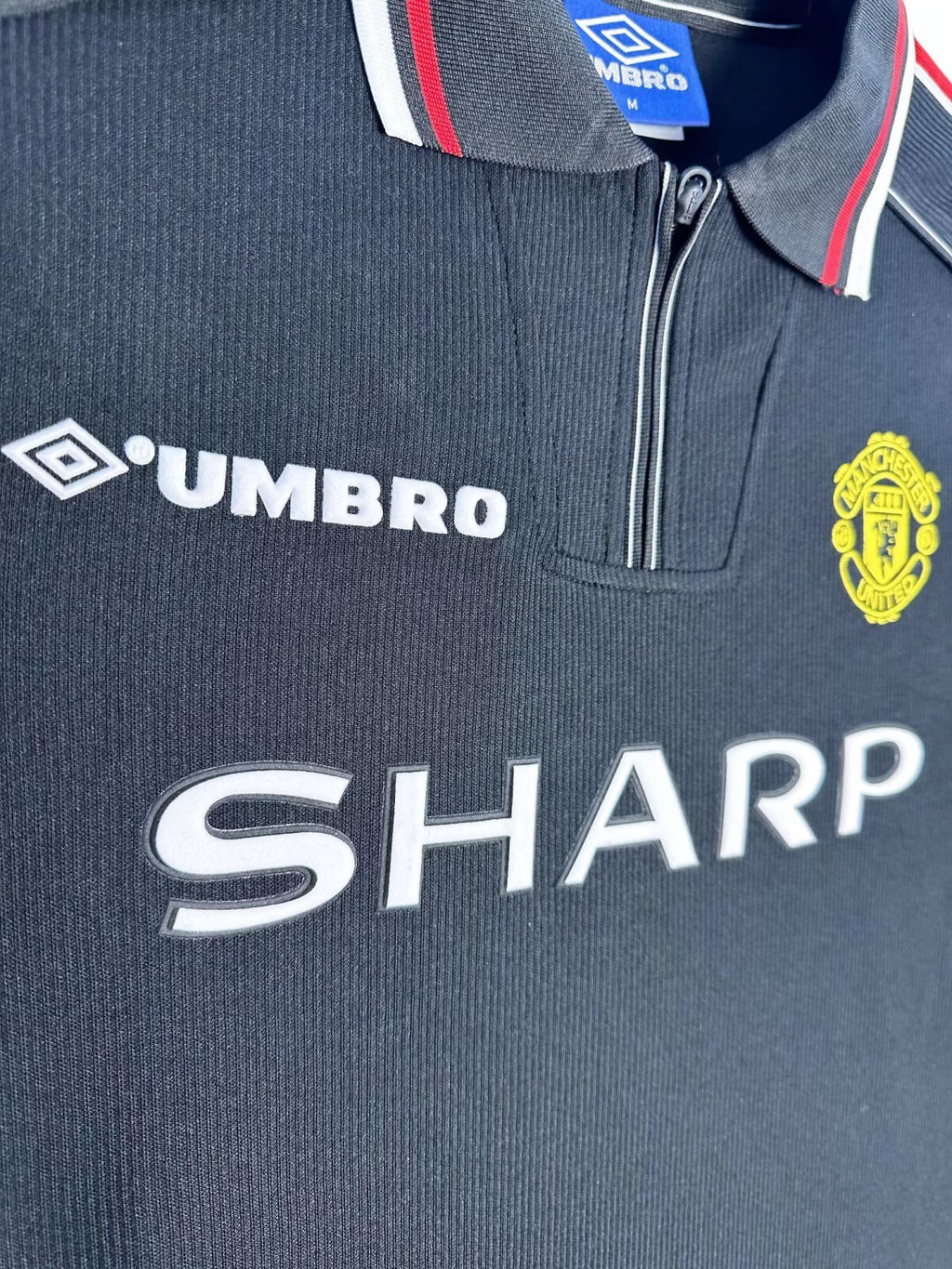 Manchester United 1998-99 Manga Corta