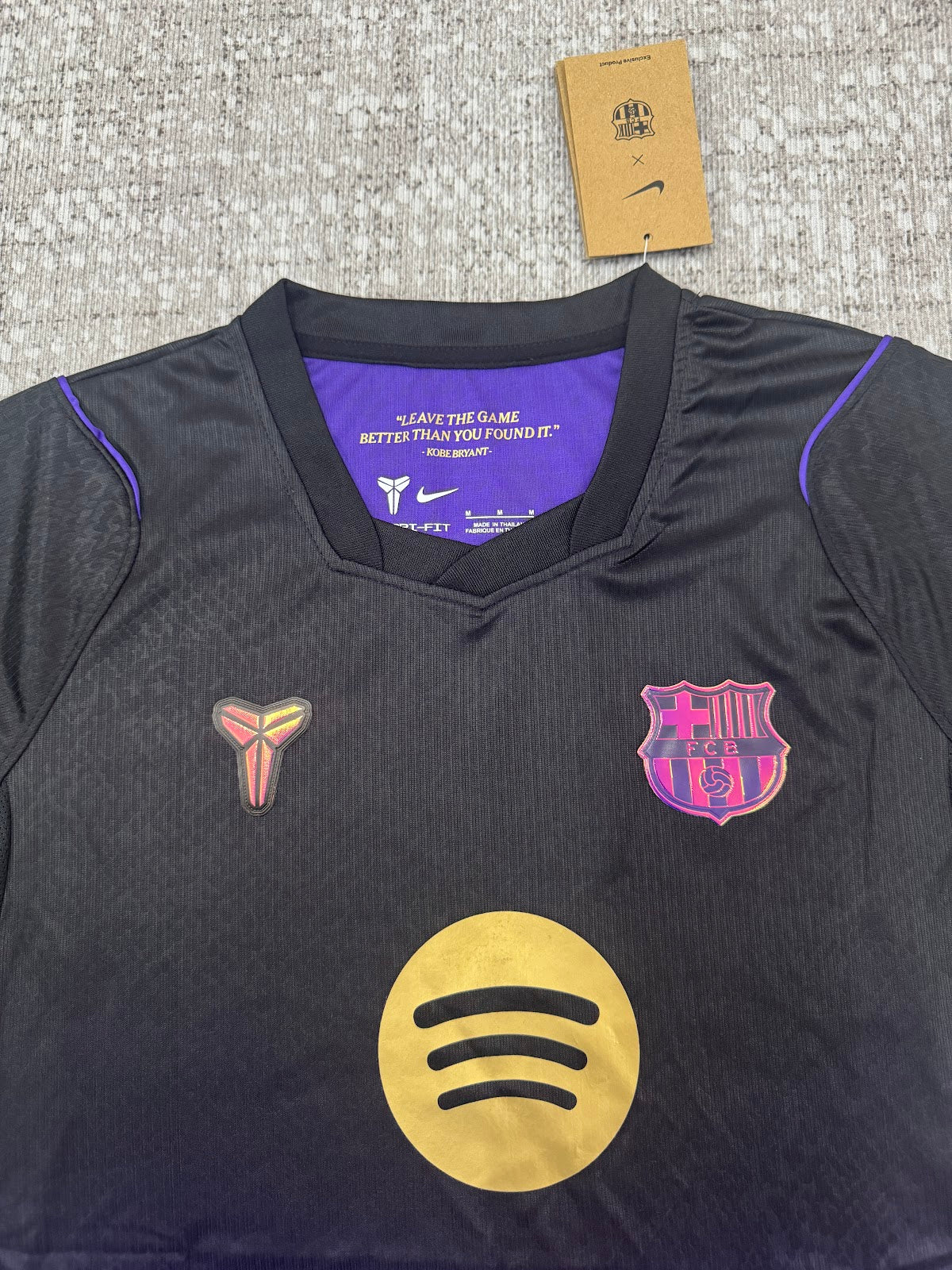 BARCELONA 26-27 ESPECIAL DAMA FAN