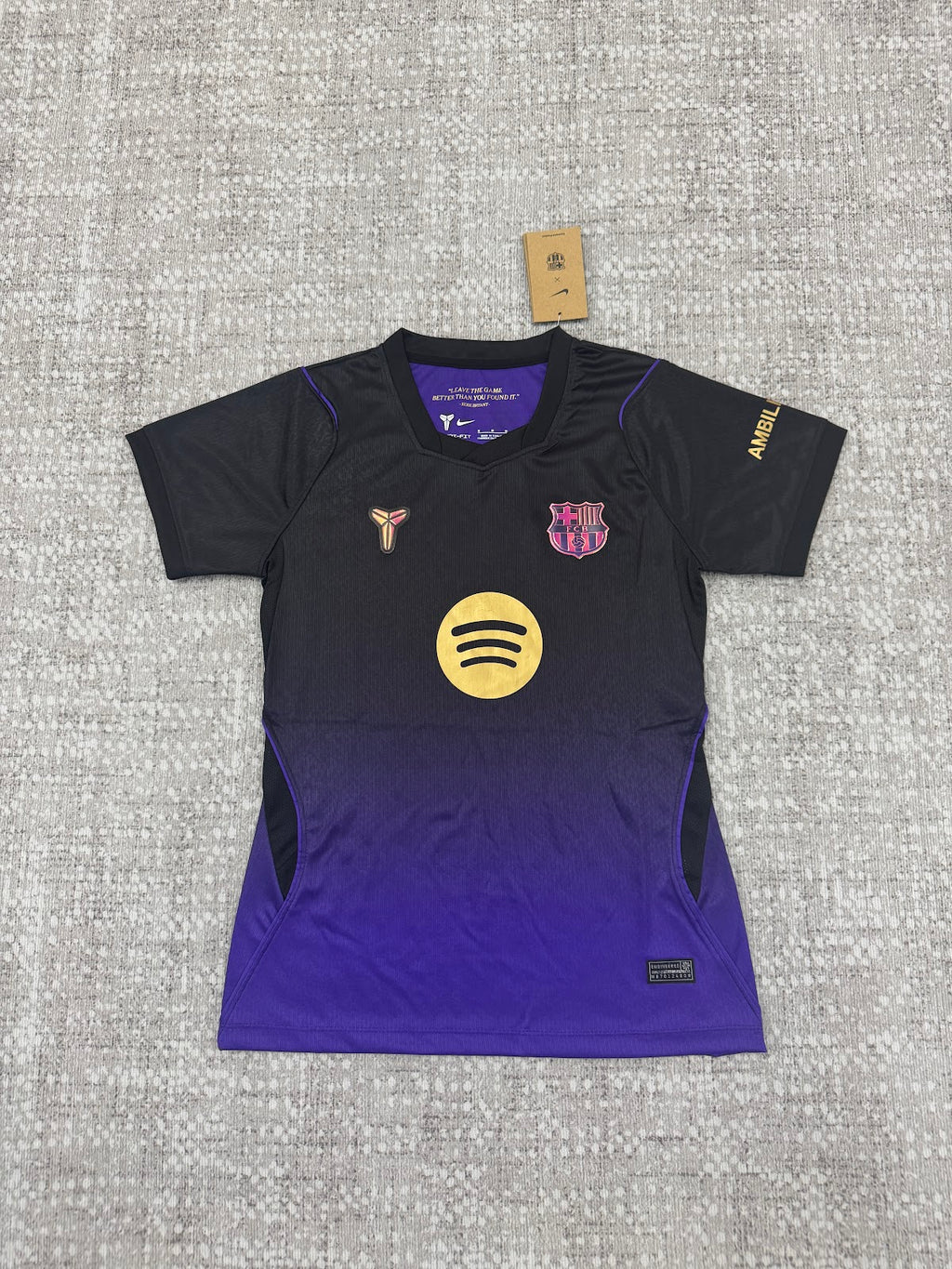 BARCELONA 26-27 ESPECIAL DAMA FAN