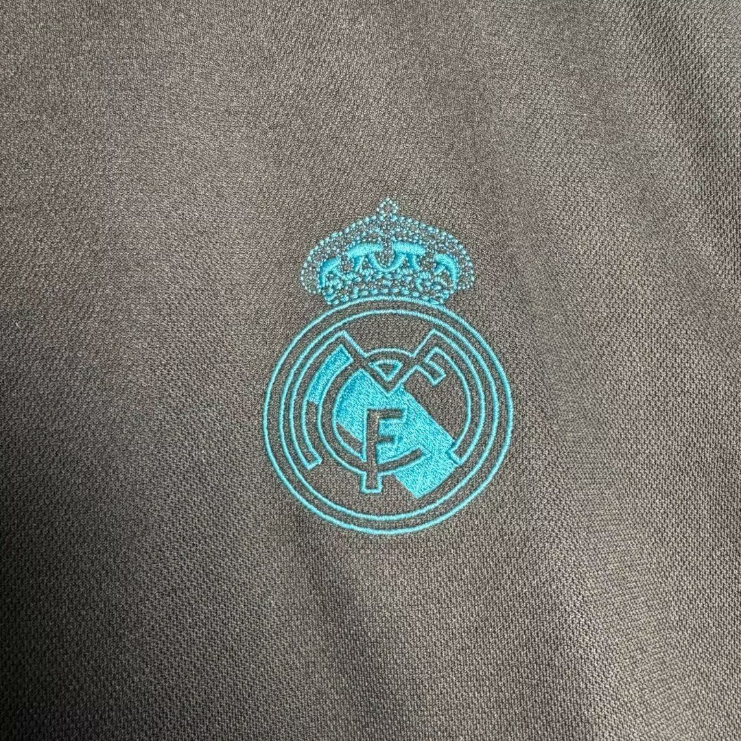 real madrid 2017-18 3er kit manga corta