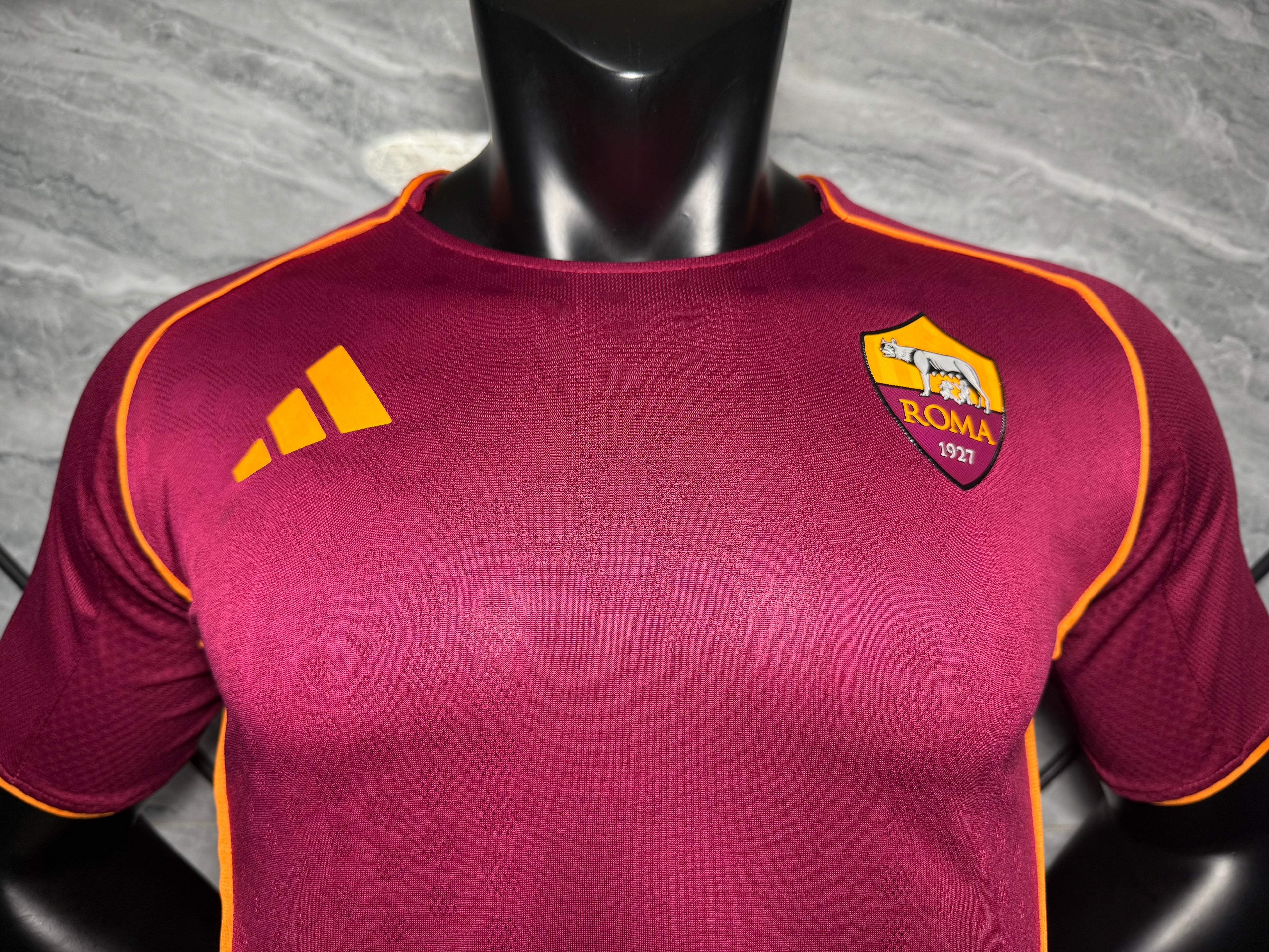 Roma 25-26 Local