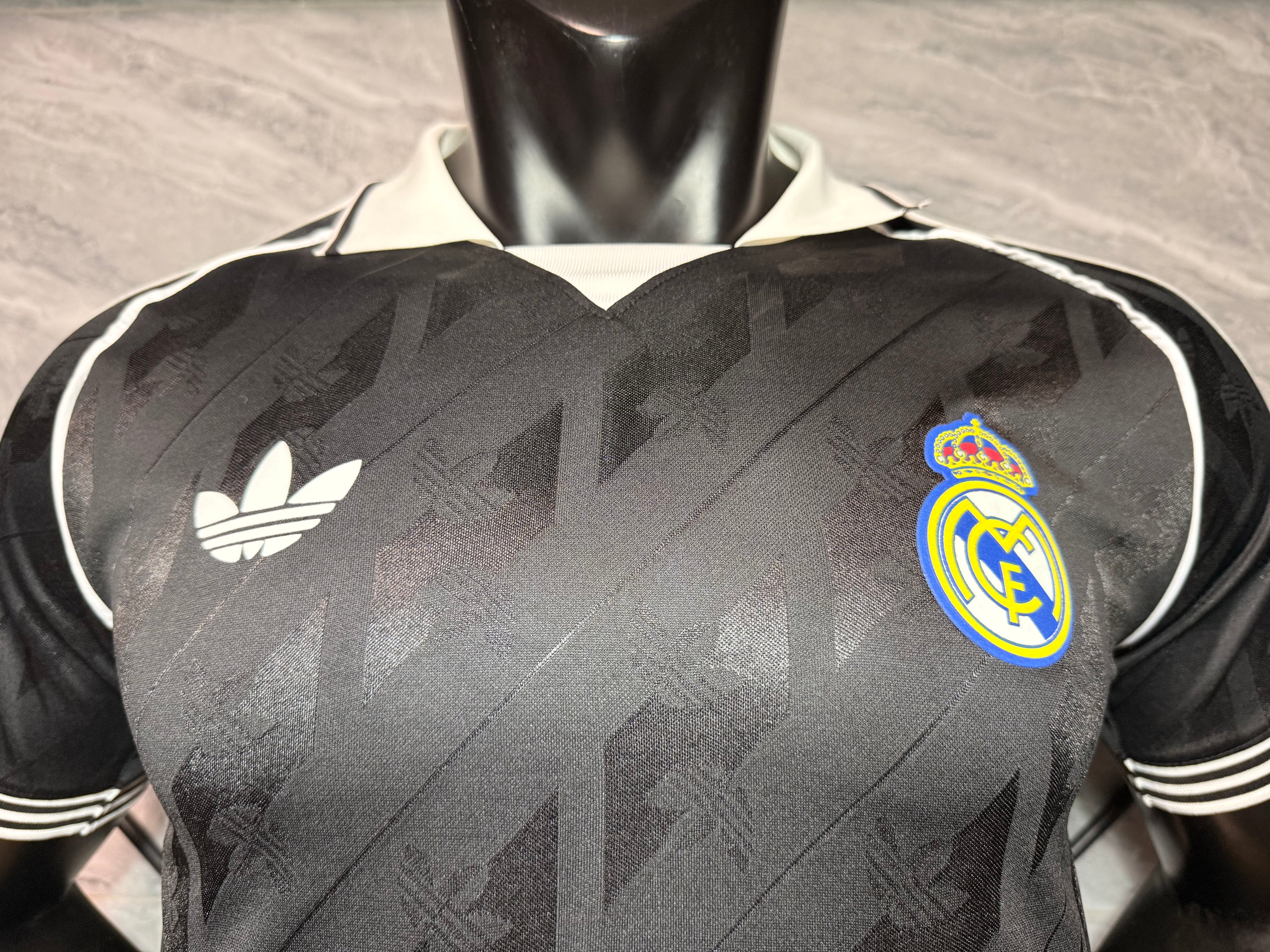 Real Madrid 26-27 Polo Negra