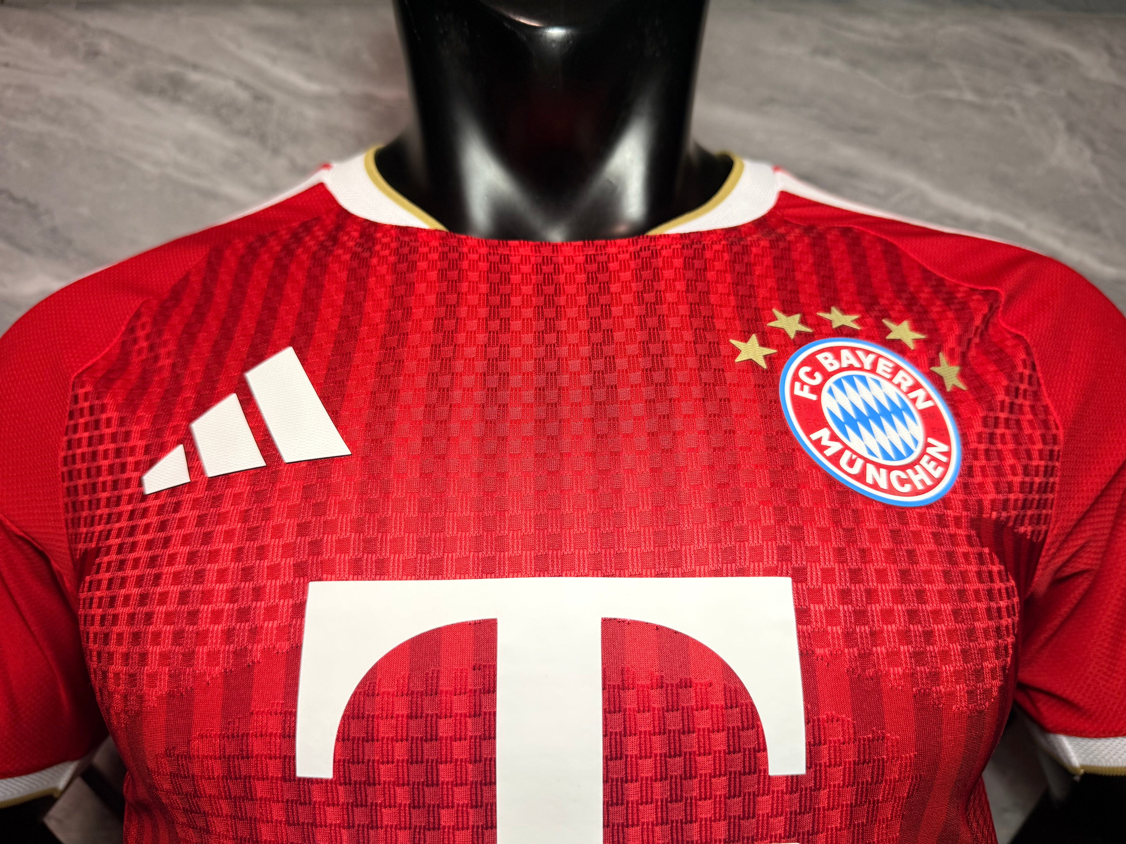 Bayern Munich 26-27 Local