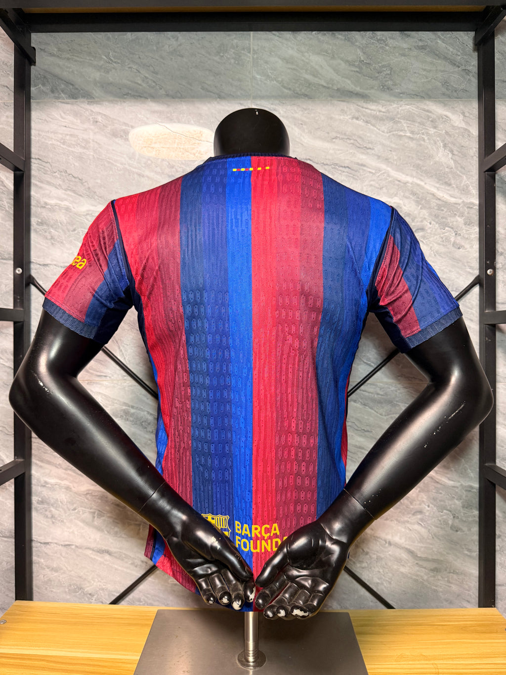 Barcelona 26-27 Local